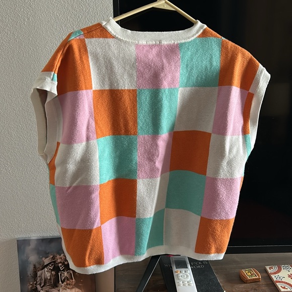 Vibrant Checkered Knit Top - Picture 3 of 4